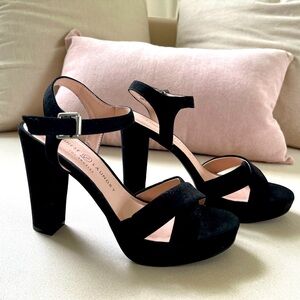 NWOT black suede chunky heels